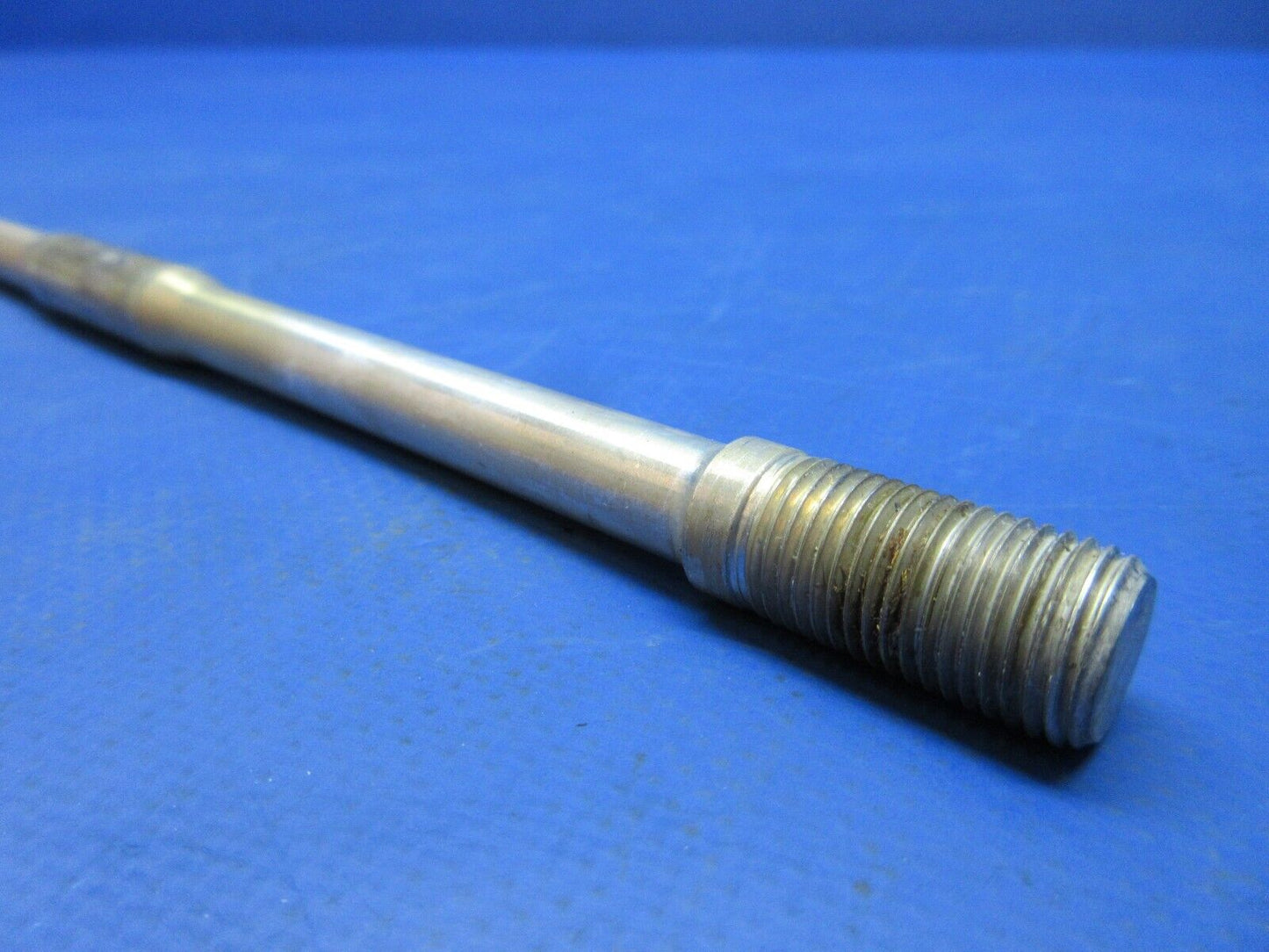Lycoming TIO-540-U2A Stud P/N 76220 (0723-115)