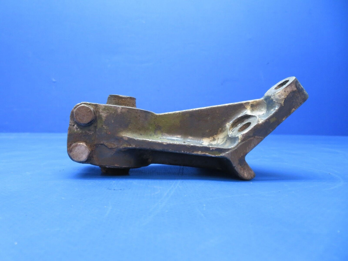 Continental O-300 LH AFT / RH FWD Engine Mount Bracket P/N 40043 (0723-532)