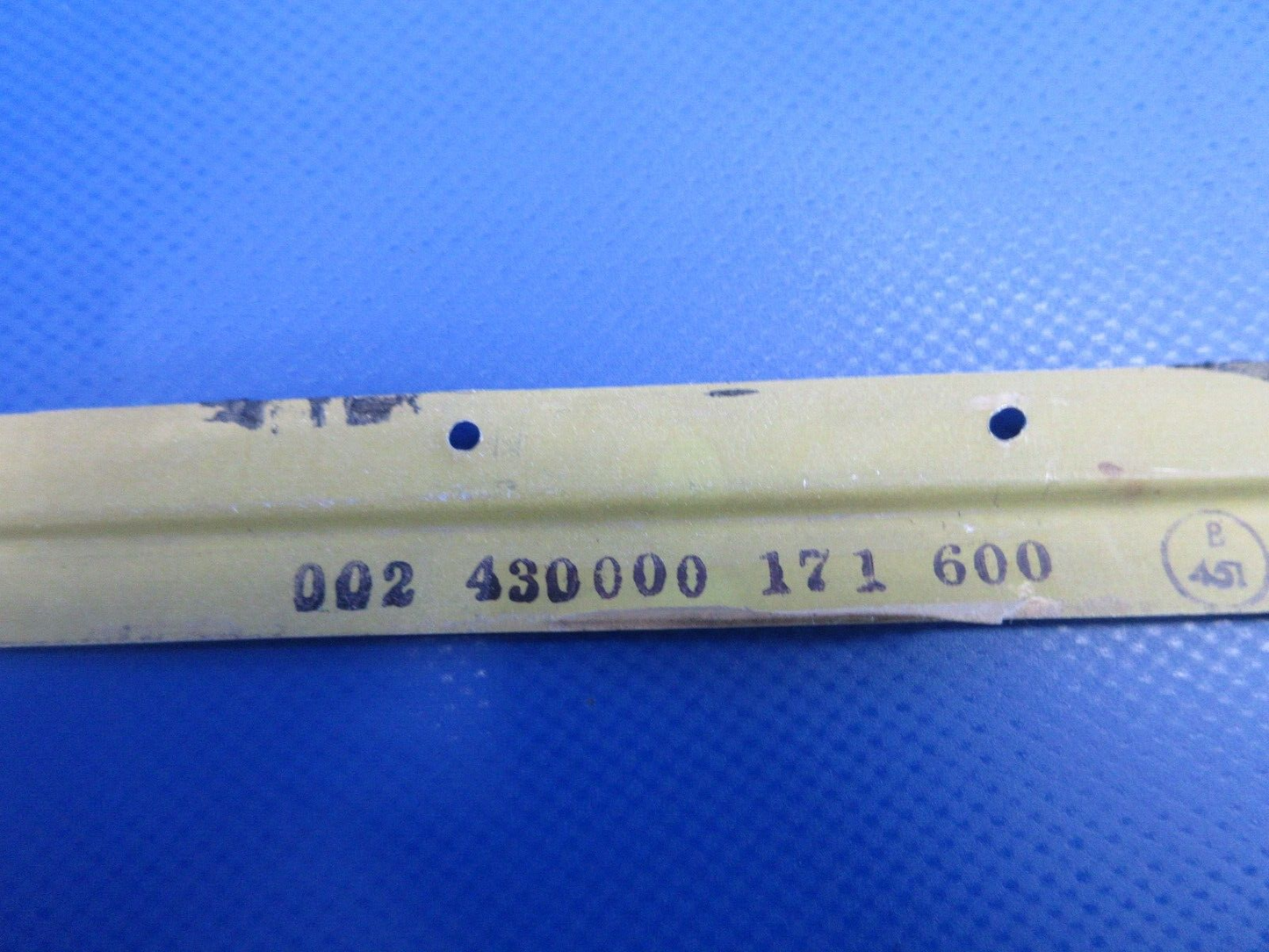 Beech Window Retainer P/N 002-430000-171 LOT NOS (0124-1301)