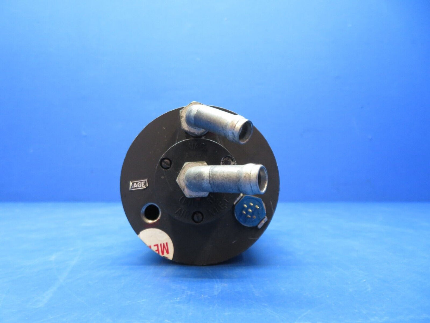 Edo-Aire Mitchell Attitude Gyro 5000E-8 P/N 52D66 CORE (1023-418)