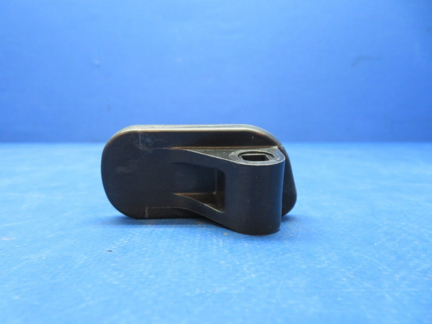 Cirrus LH Cabin Door Handle P/N 20274-003 NOS (0923-727)