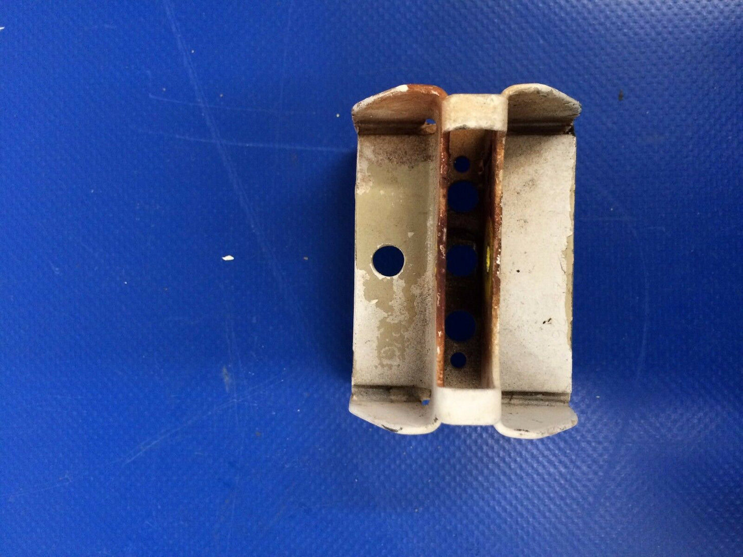 Beech Baron 58 Bracket Aileron Hinge OTBD P/N 35-135025-32 (0217-12)