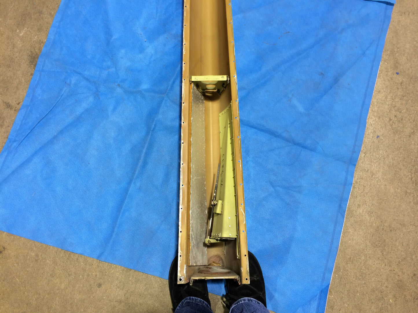 Beech Baron B55 Dorsal Fin P/N 96-440015-71 (0316-16)