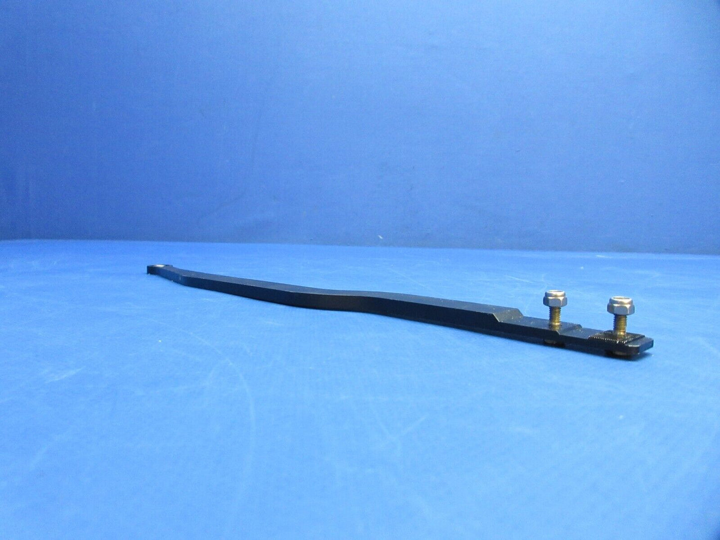 Diamond DA-42 Fuel Selector Rod Assy LH P/N D60-2827-31-00_2 (0623-770)