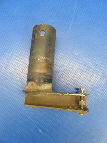 Piper PA-32-300 Tube Torque Flap RH 62727-01 62727-001 (0819-22B)