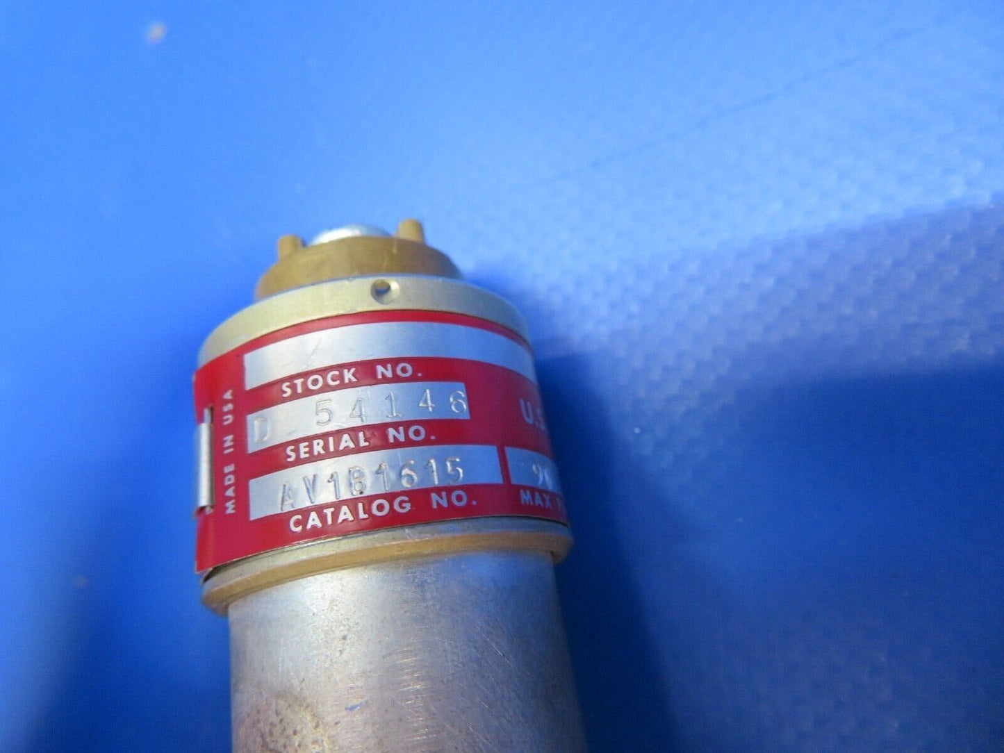 ITT Aerospace Controls Solenoid Valve 28 V Fuel P/N 50-389046-3 NOS (0922-740)