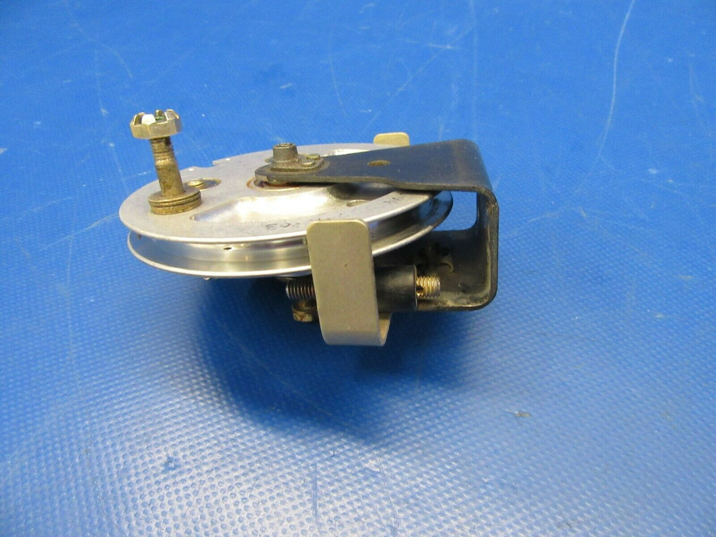 Cirrus SR22 Aileron Actuation Pulley Assembly P/N 14815-101 (1019-345)