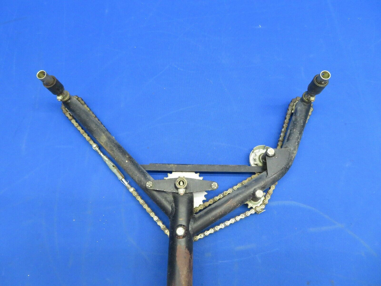 Cessna 150 / 150L / 152 Control Column Y Assy P/N 0460128-1 (1020-310)