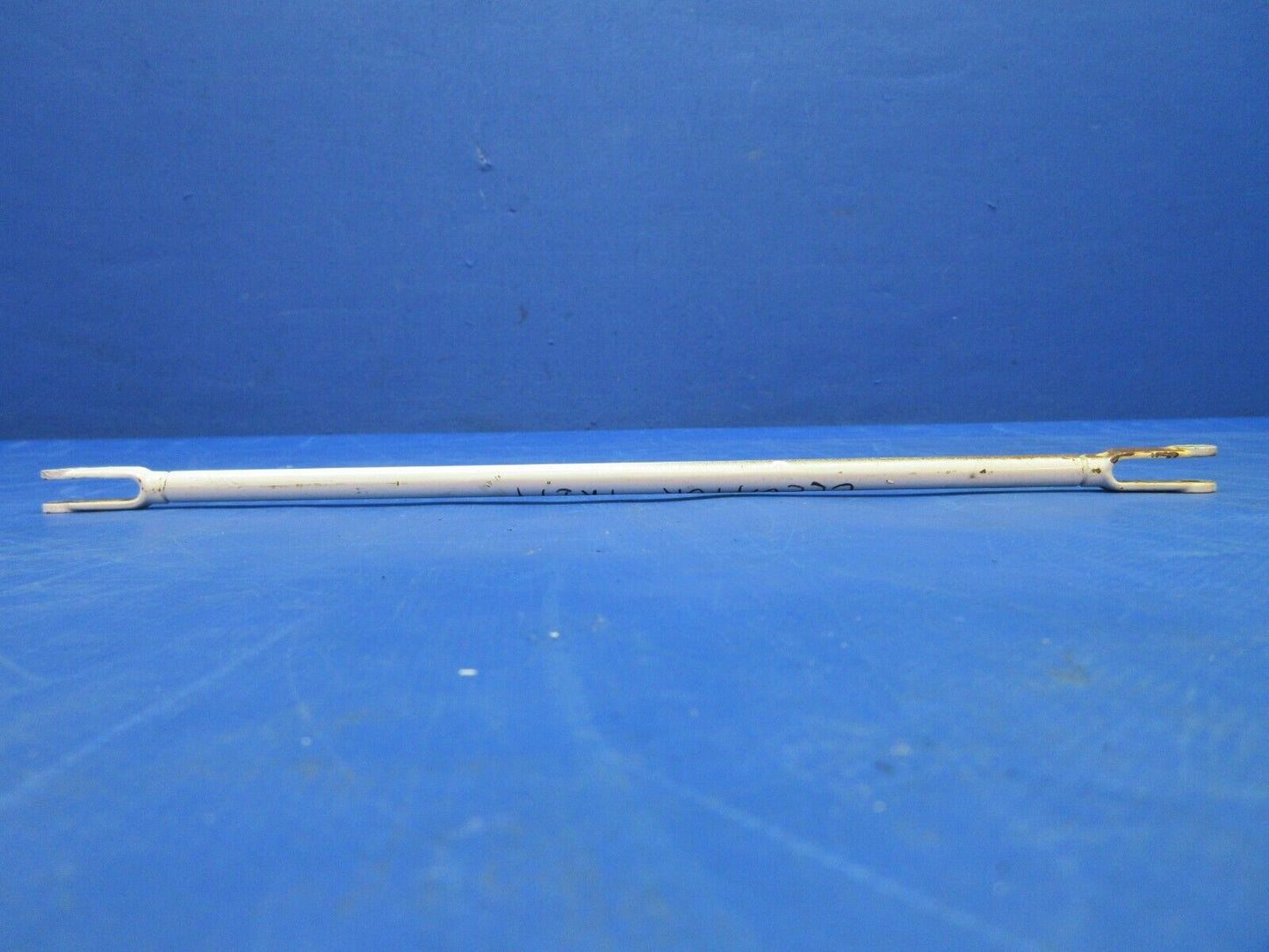 Cessna 310 / 310I Elevator Rod Assy Trim Tab P/N 0832141-5 (1023-742)