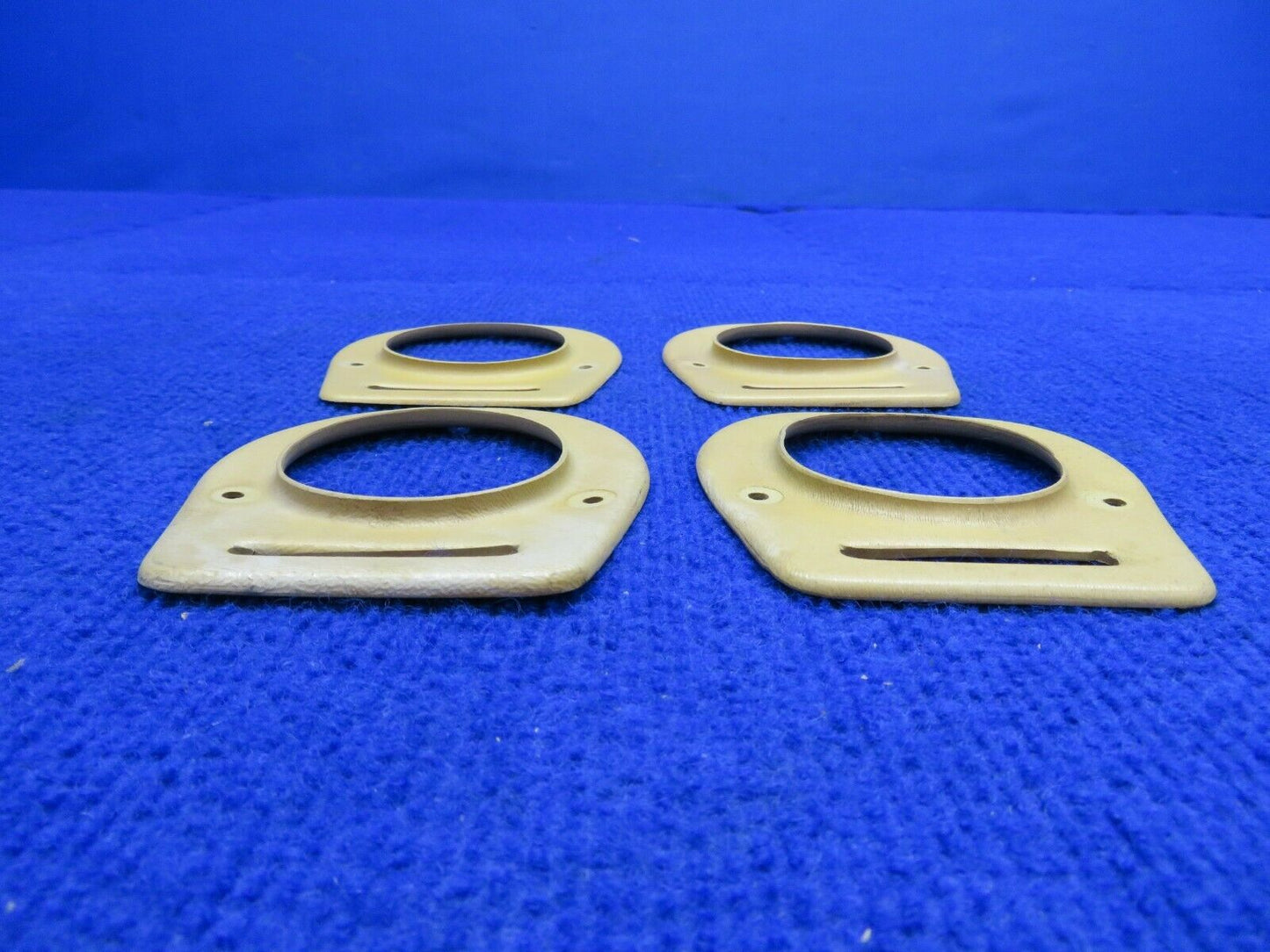 Piper Cover Assy Air Vent Flange LOT OF 4 P/N 65735-19 Tan Plastic (0222-622)