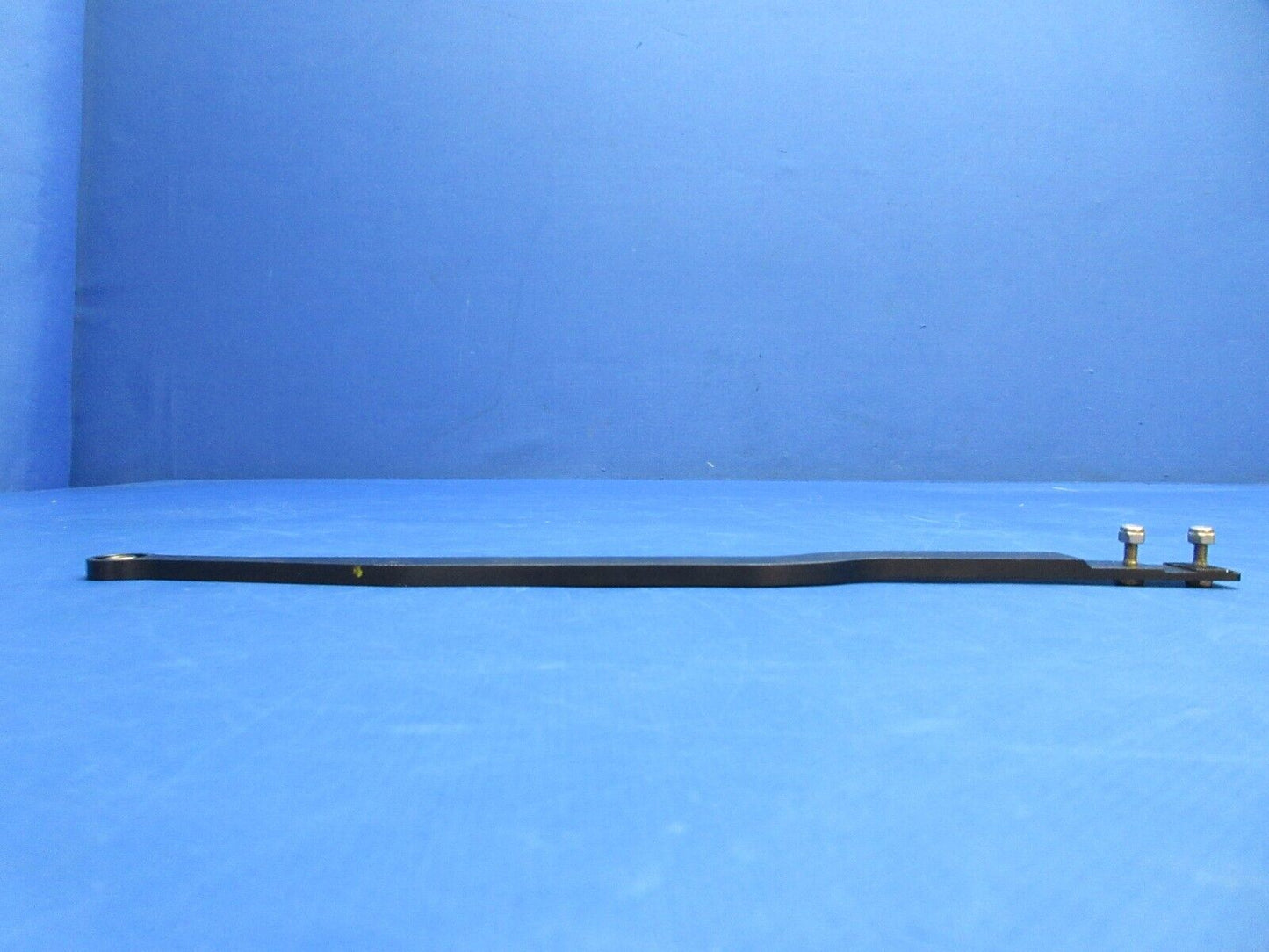 Diamond DA-42 Fuel Selector Rod Assy LH P/N D60-2827-31-00_2 (0623-770)
