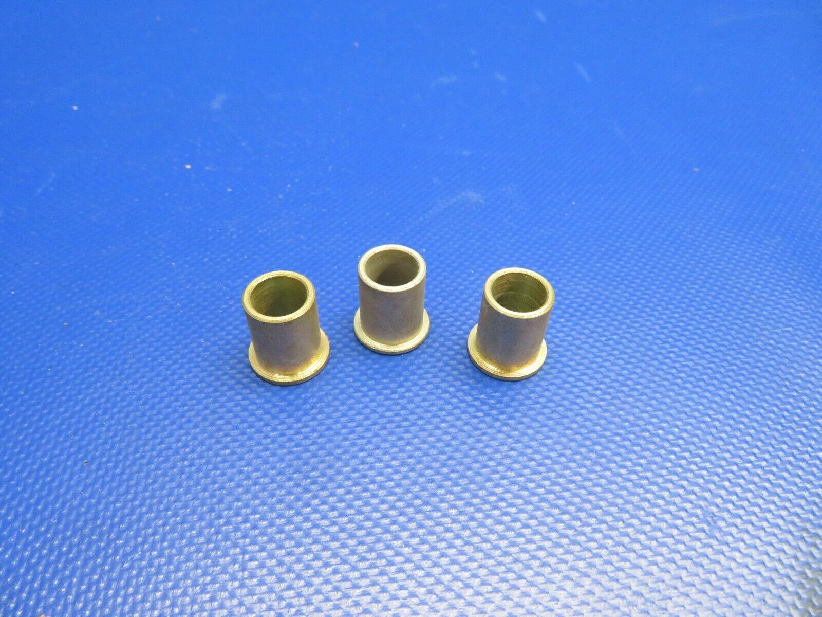 Piper Landing Gear Flanged Bushing P/N 751-416 LOT OF 3 NOS (1120-306)