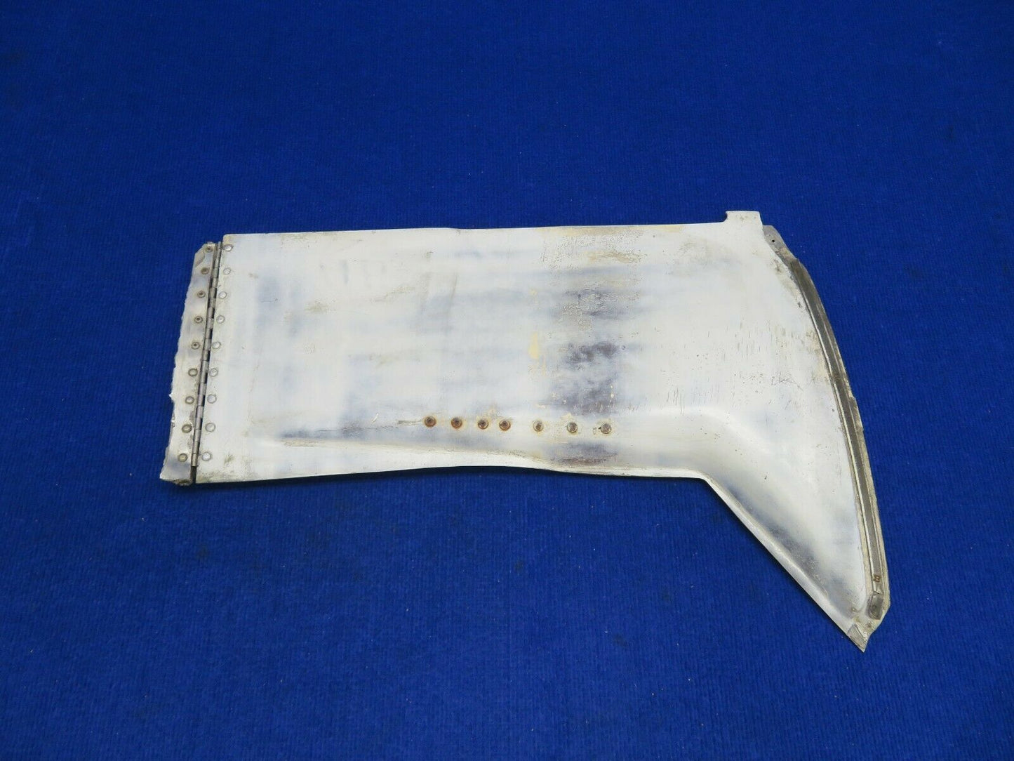 Damaged Cessna 310R LH OTBD Gear Door P/N 0826002-208 (0222-607)