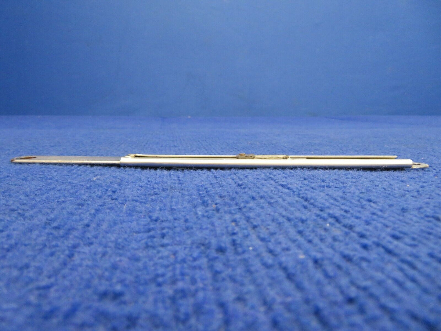 1956 Cessna 310 Door Stop Assy Cabin Door P/N 0811488-1 (0522-500)