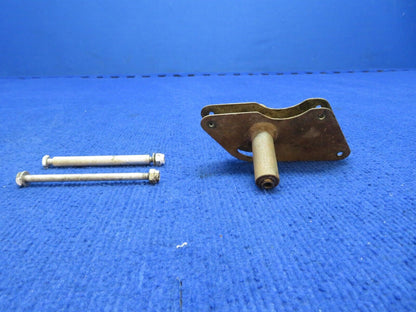 Cessna 182 / 182D Bellcrank Assy LH Aileron P/N 0523223 (0722-427)