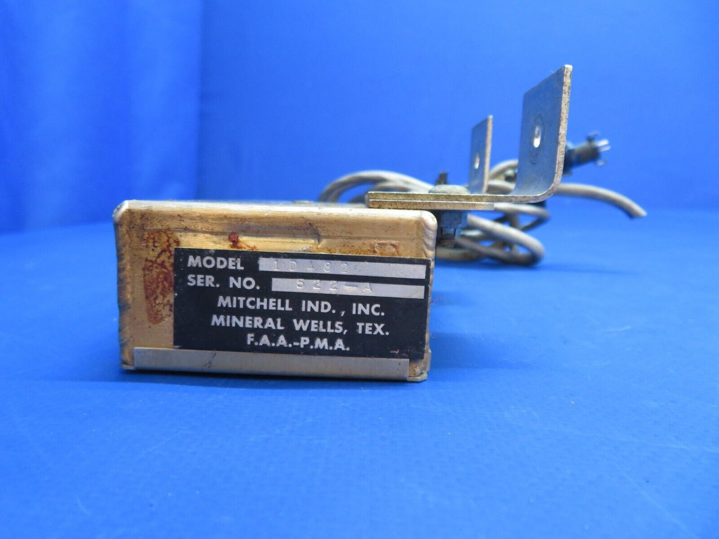 Piper PA-28-180 Cherokee Mitchell Tracker Unit P/N 1D482 (0323-693)