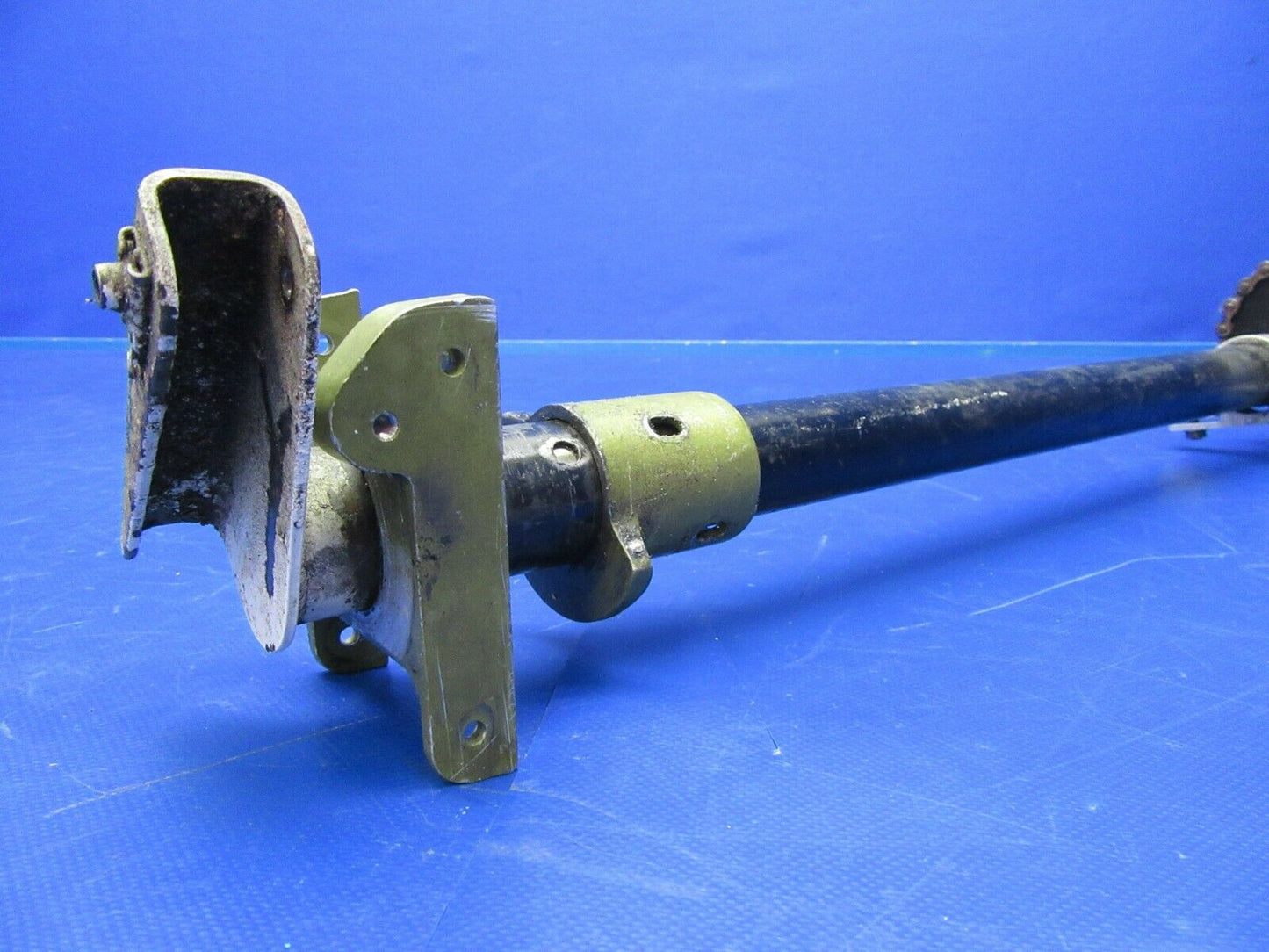 Piper PA-32 Lance Flap Torque Tube Assembly P/N 68451-00 (0520-246)
