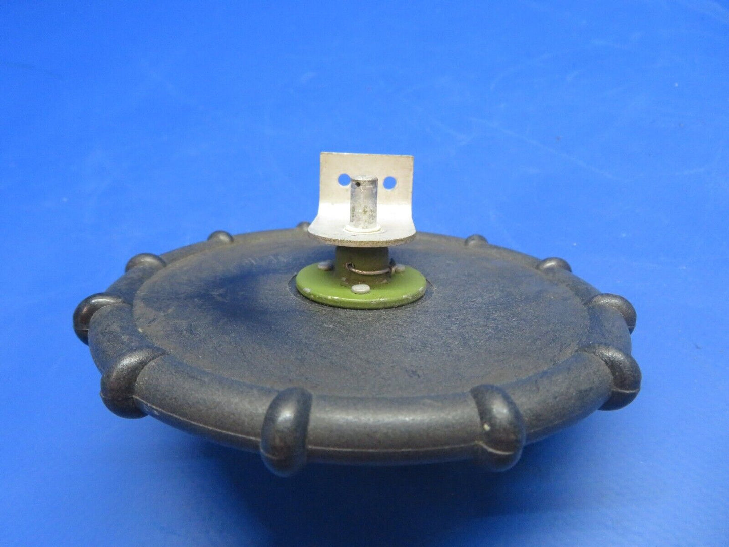 Cessna 150 / 150K Elevator Trim Tab Control Wheel Assy P/N 0460127-2 (0922-856)