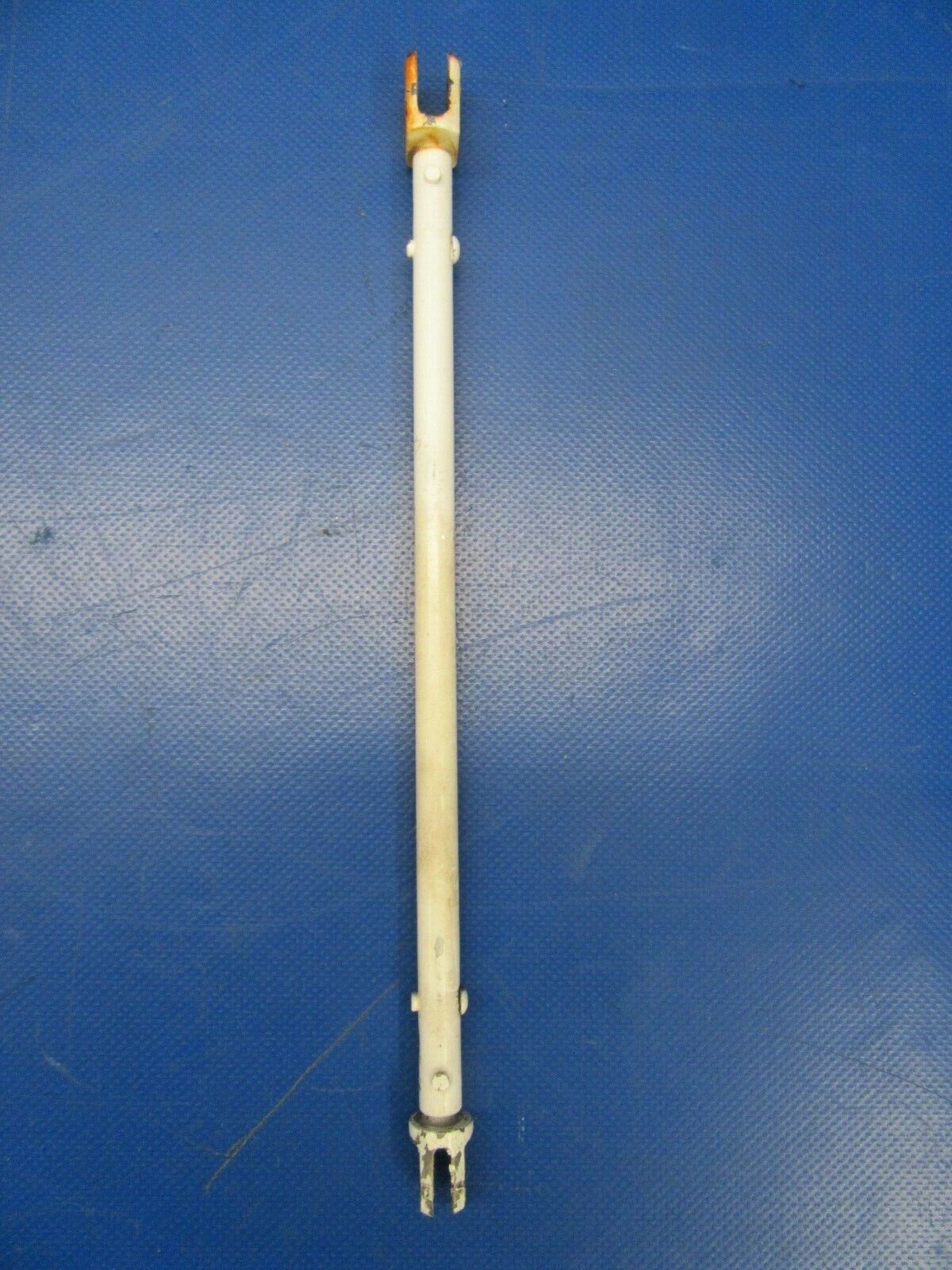 Beech Baron Tube Actuator to Elevator Trim 96-520013-3 (0919-110)