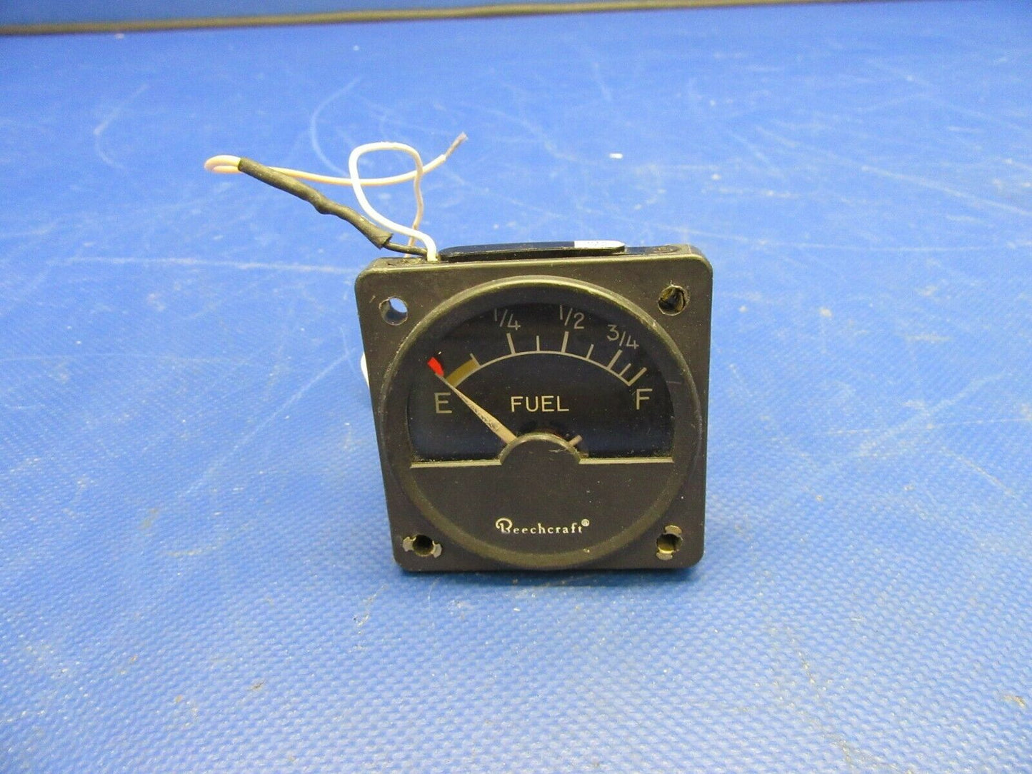 Hickok Fuel Quantity Gauge Lighted 27V P/N 58-380051-5, A-1158-5 (0821-483)