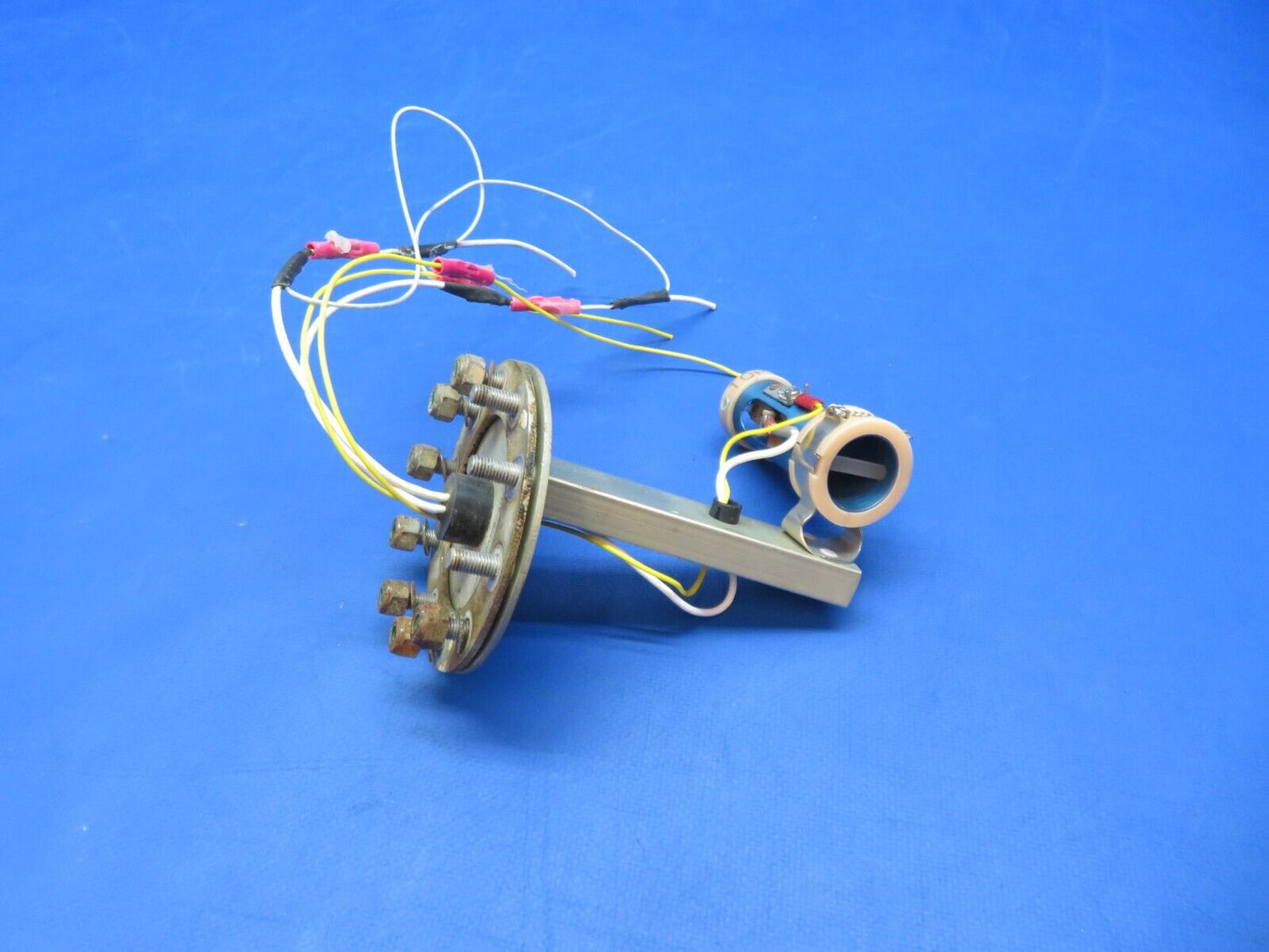 Cessna 310 / 310Q CAS Fuel Gauge Sensor Mid Aux. RH P/N 9910082-10 (0823-665)