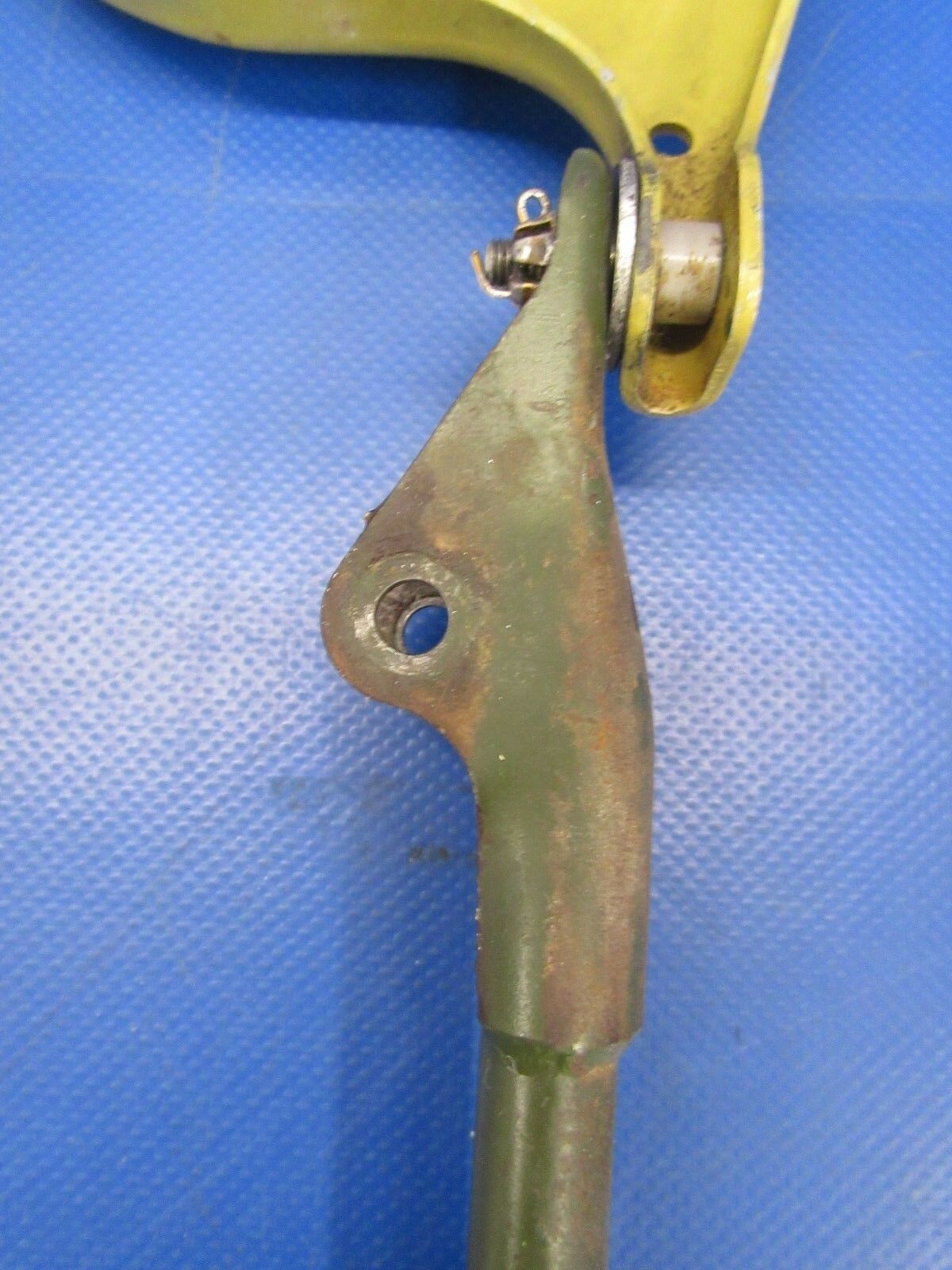 Beech Baron 95-B55 Rod & Arm LG Actuator / Gear Box RH 45-815003-1 (1118-56)