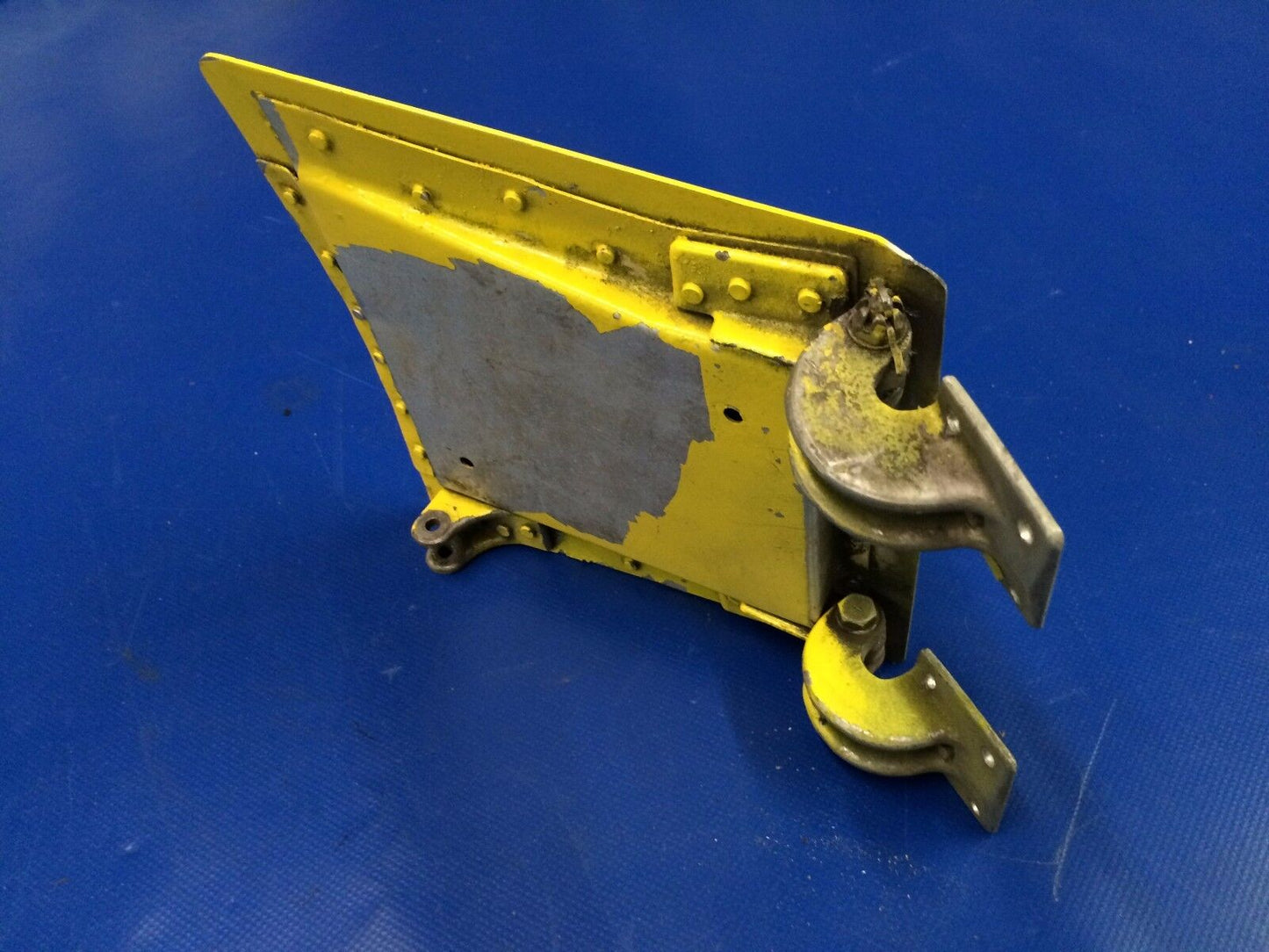Beech 18 Cowl Flap Door P/N 18-910038-1 (1216-129)