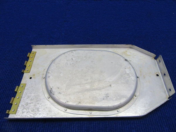 Beech Baron 95-B55 Fuel Cell Door / Liner Access LH 95-110014-653 (1121-560)