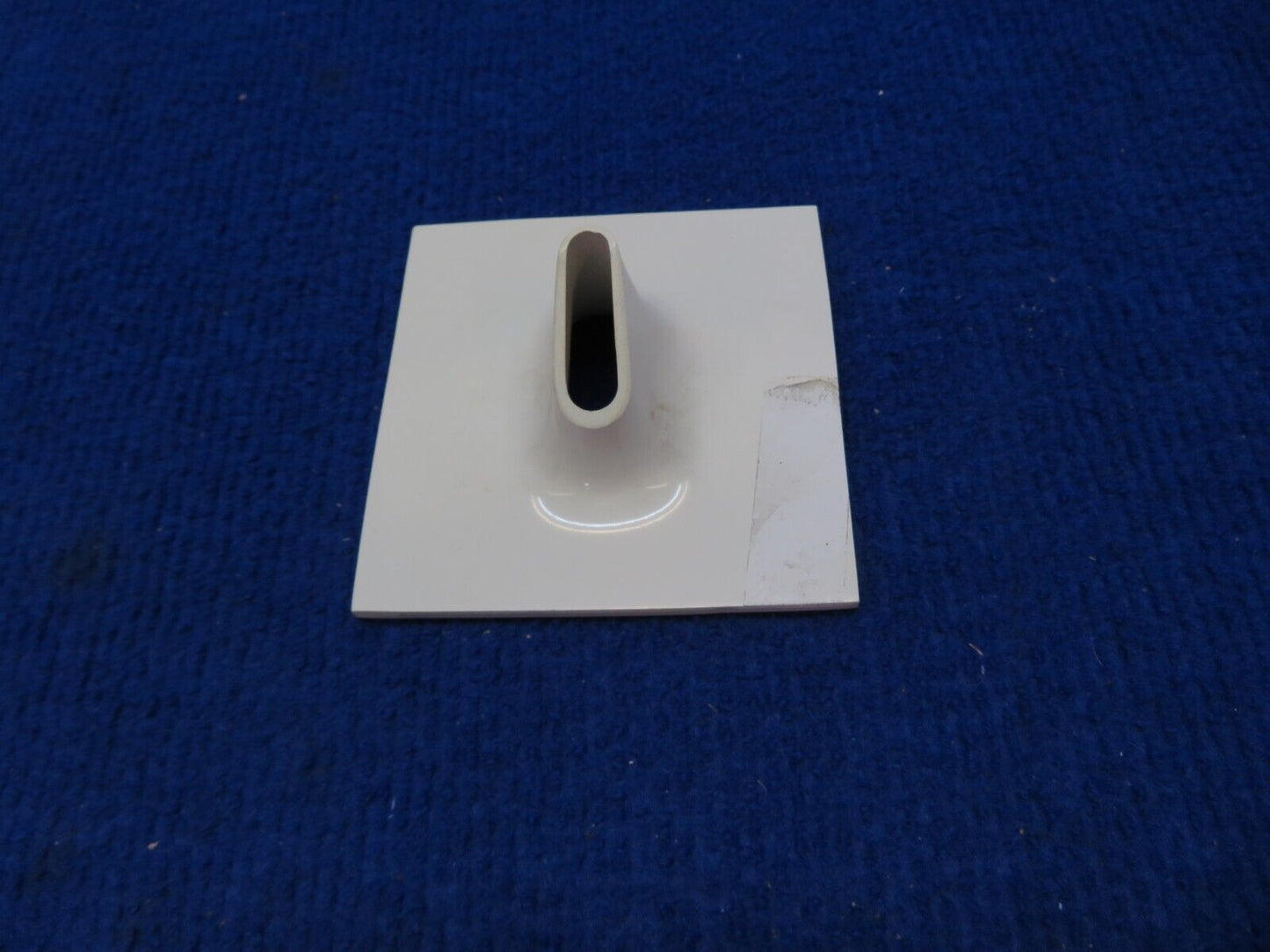 Beech Drain Port P/N 45A48664-003 NOS (0622-462)