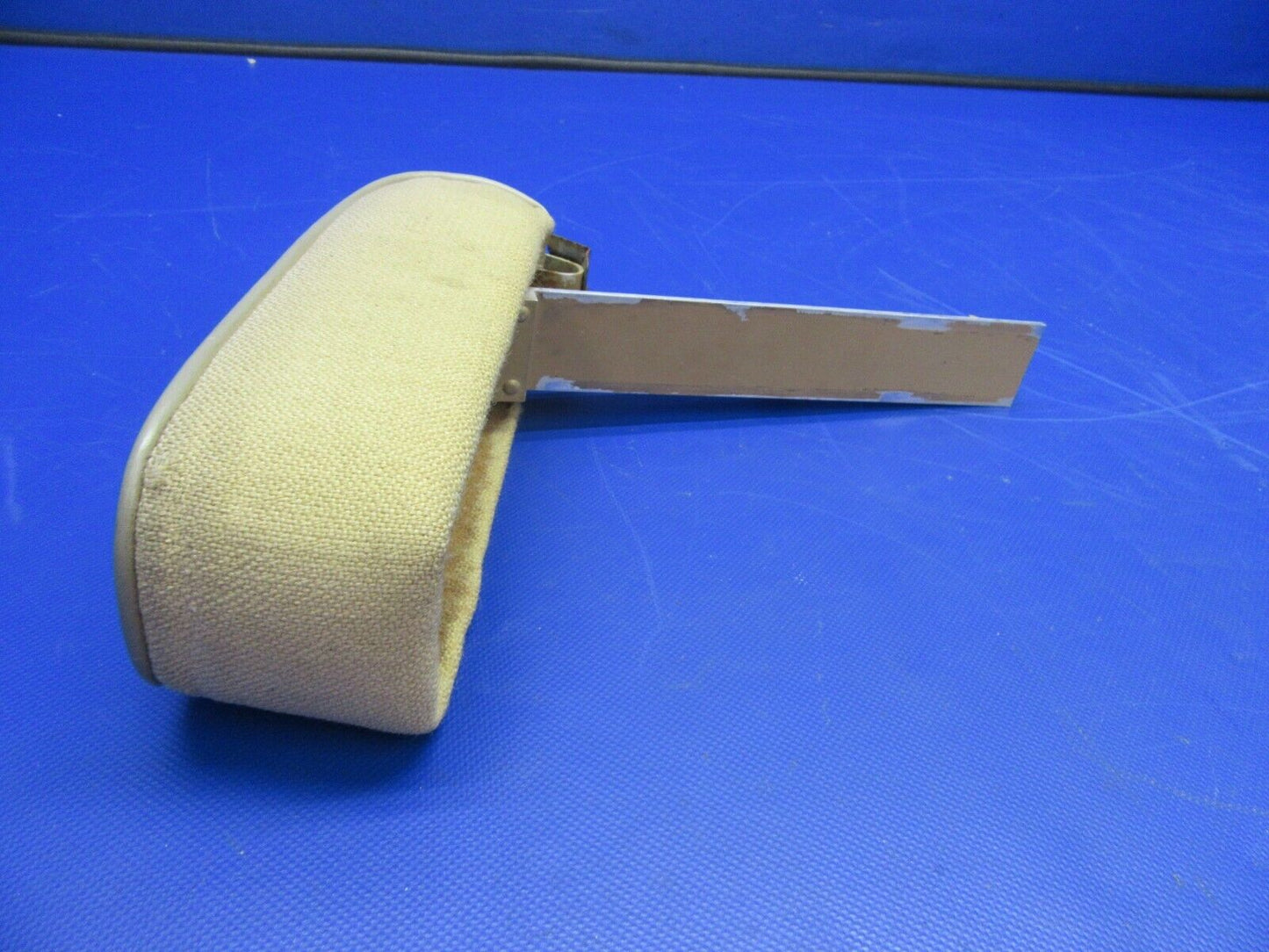 Beech 95-B55 Front Seat Center Armrest P/N 96-530002-652, 35-534372-89 (0721-342