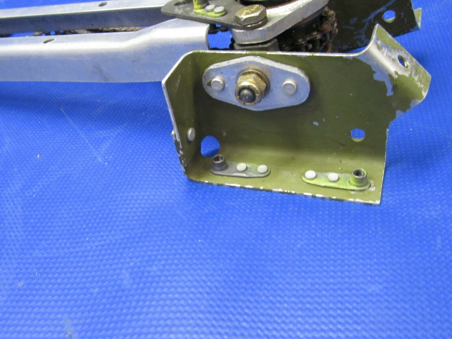 Cessna 210 / P210N Rudder Trim Bungee w / Brackets P/N 1261462-1 (0421-547)