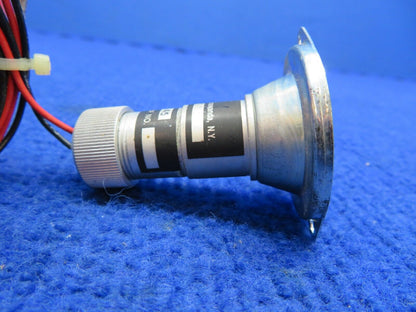 Glar-Ban / Cessna Type III Position Light Base P/N 5107C00A NOS (0722-613)