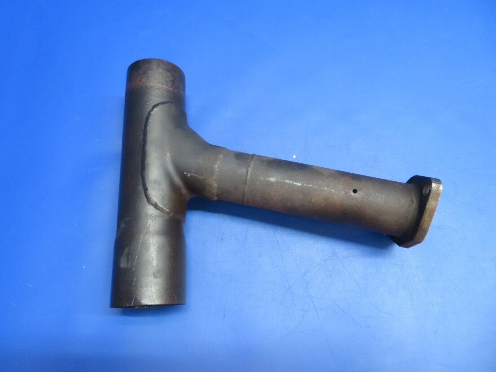 Piper PA-28R-201T Exhaust Tee Assy Cylinder #1 P/N 640964-101 (1122-839)
