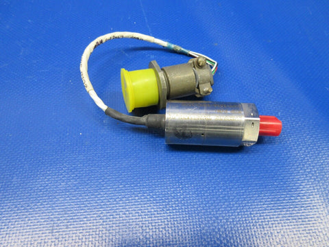 Commander 114 Oil Pressure Transducer P/N 645100-11 (1223-721)