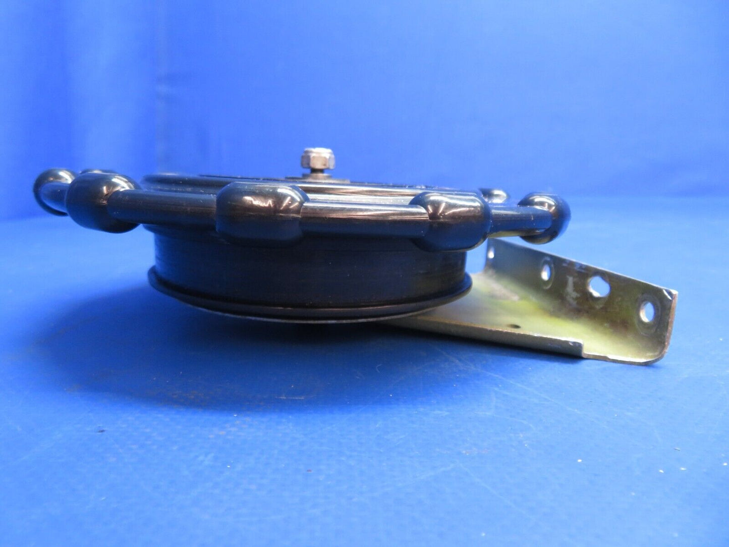 Piper PA-34-200T Seneca II Wheel Assy Stabilator Trim P/N 68414-03 (0223-904)