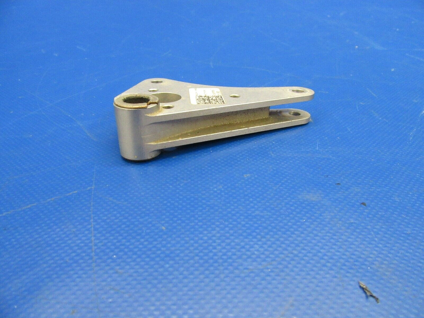 Diamond DA40-180 Aileron Bellcrank P/N DA4-2717-50-50 (0319-185)