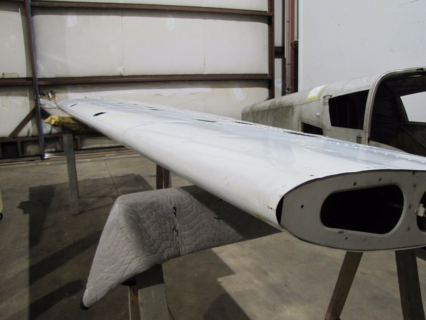 1976 Cessna Cardinal 177B Wing RH P/N 1722002-16 (0317-17)