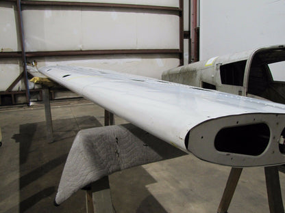 1976 Cessna Cardinal 177B Wing RH P/N 1722002-16 (0317-17)