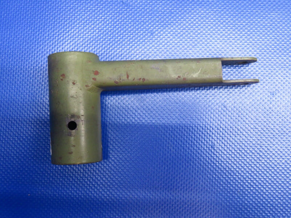 Cessna 337 / 337E LH Arm Assy MG Door Linkage P/N 1541031-17 (1223-1126)