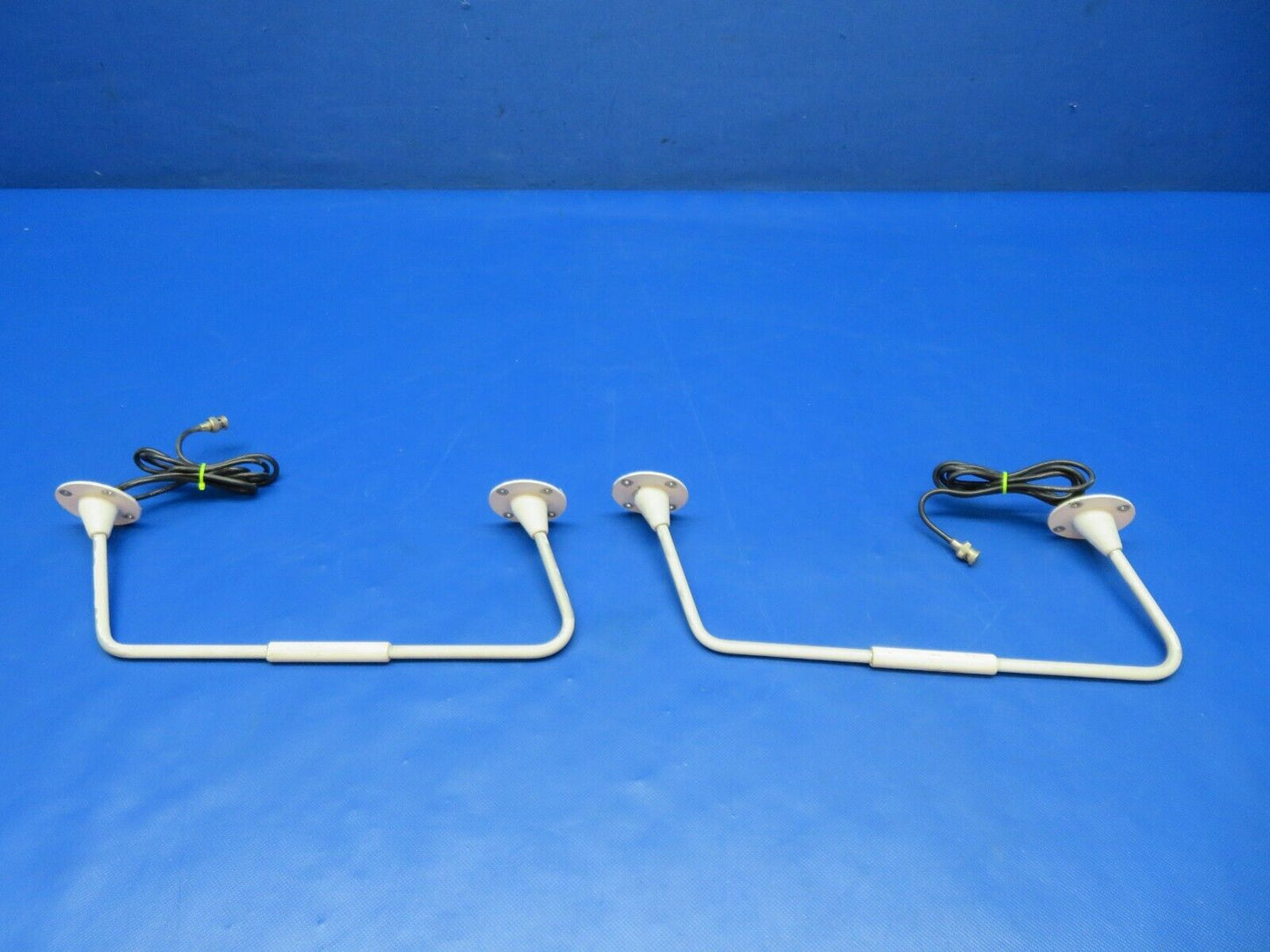 Cessna 401 / 401A Comant VOR/LOC/GS/ Antenna Set P/N CI205-1 (1223-346)