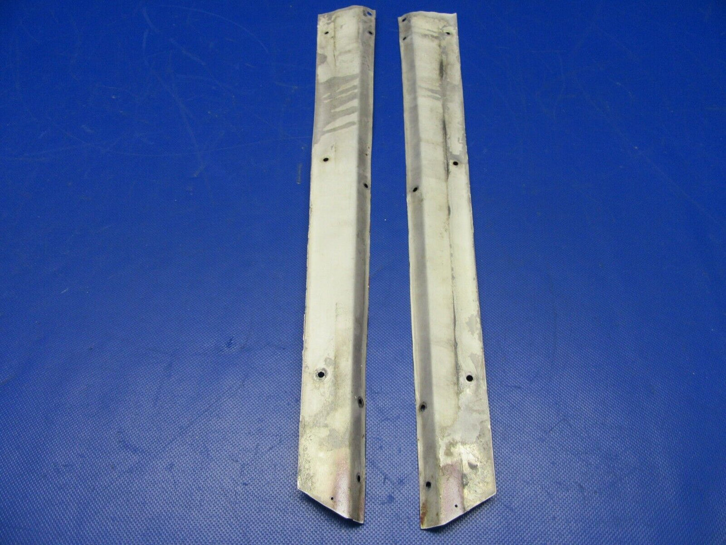 Beech Baron 95-B55 Dorsal Fairing Closure RH & LH P/N 96-440010-11 (1121-359)
