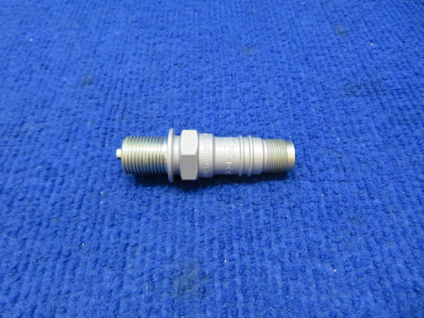 Champion Spark Plugs P/N REB32E LOT OF 8 NOS (0822-440)
