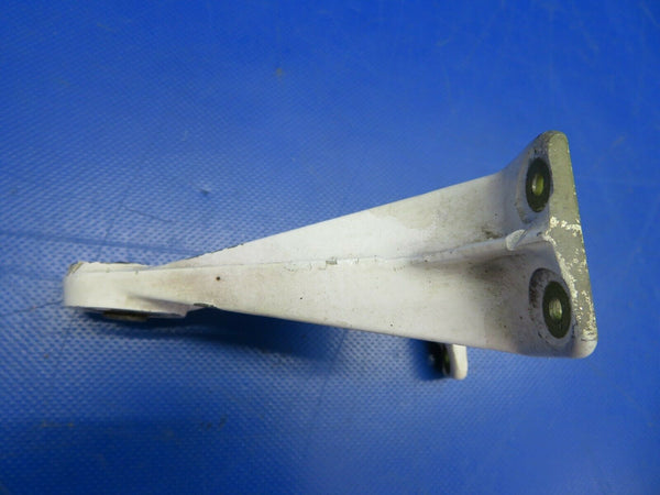 Cessna 310P Aileron Hinge Bracket RH OTBD P/N 5021002-12 (0620-662)