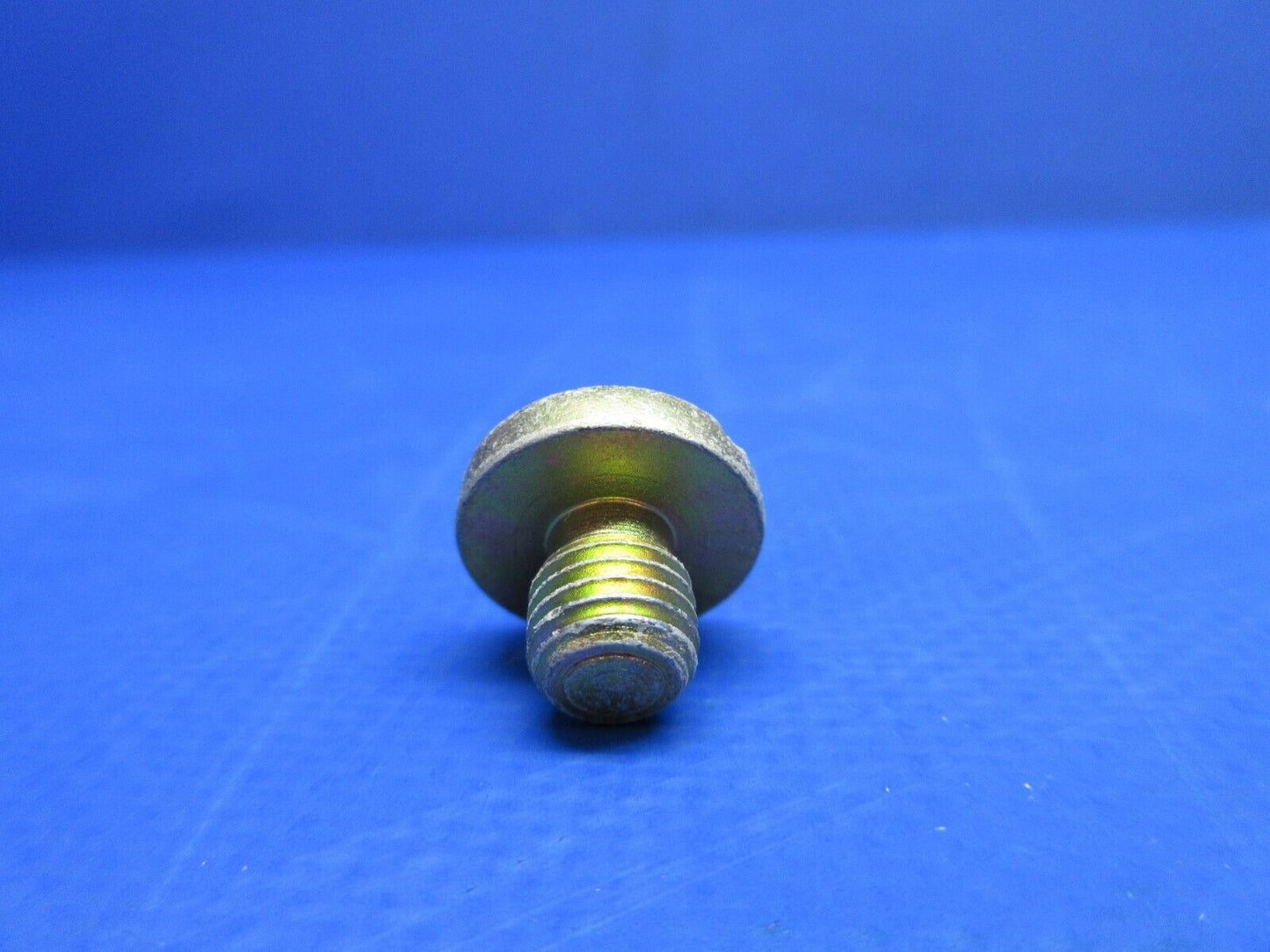 Meggitt Screw P/N 9521608 NEW OLD STOCK (1123-762)