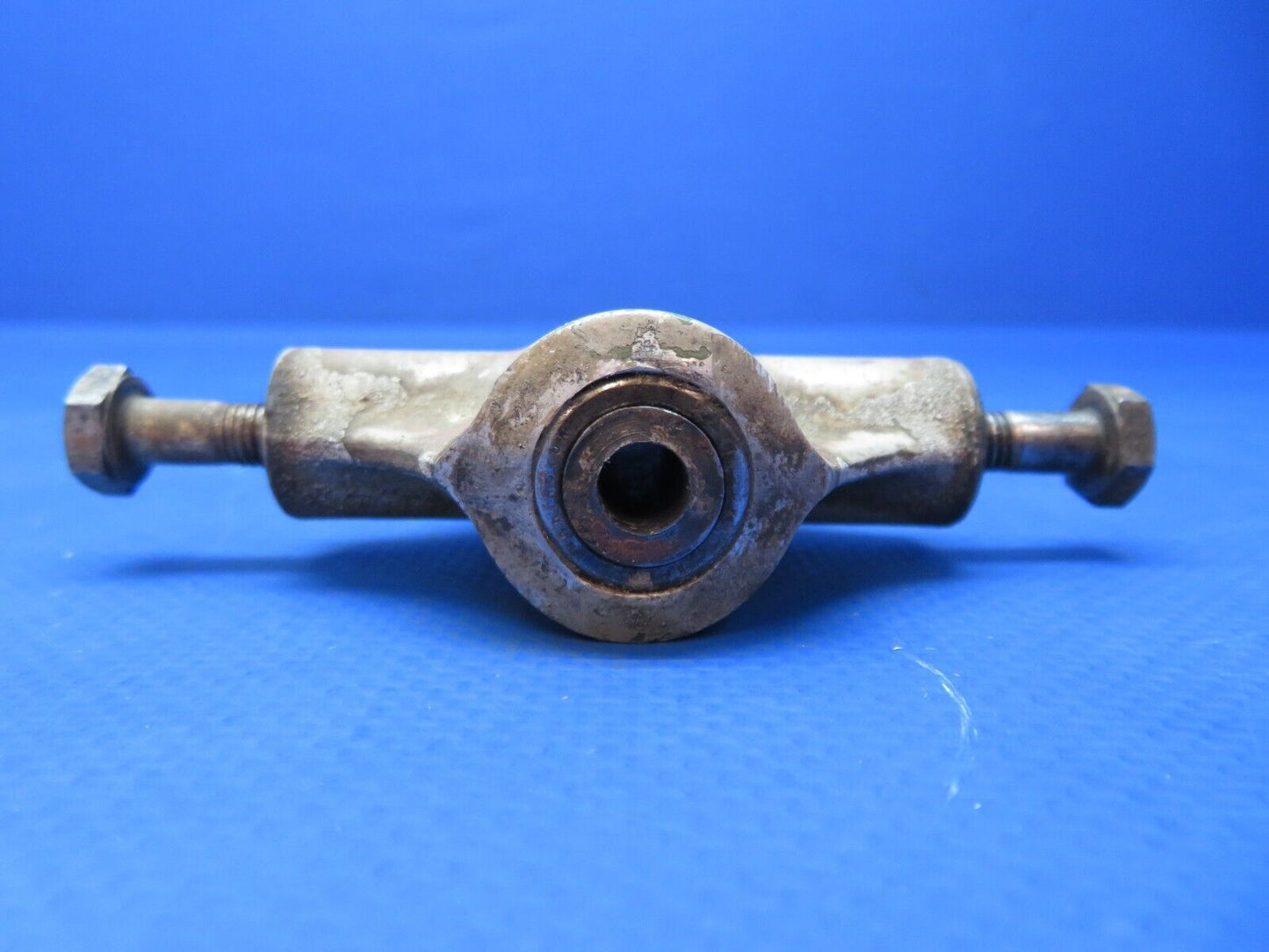Cessna 401 Block Gimbal NG Steering Bellcrank P/N 5042012-4 (0523-967)