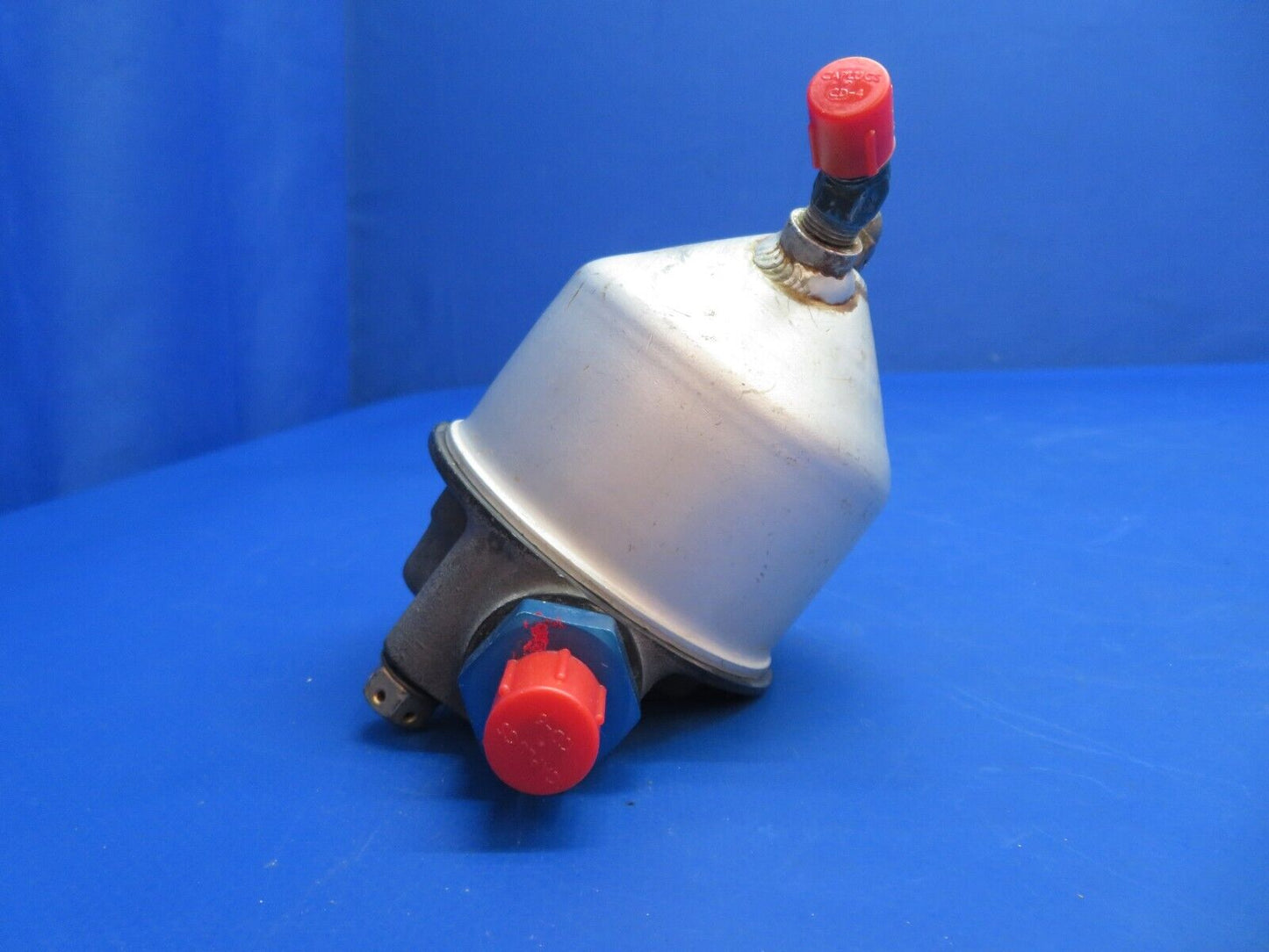 Piper PA-34-200T Seneca II Fuel Filter Gascolator Assy P/N 98487-00 (0223-888)