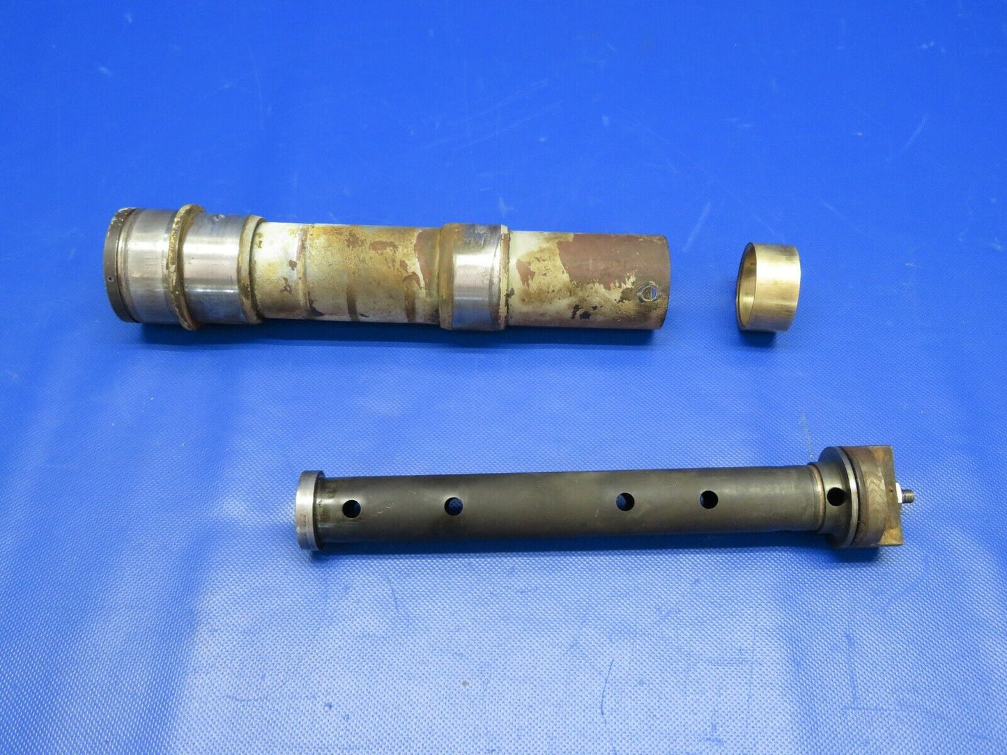 1960 Cessna 210 Barrel & Piston Nose Gear P/N 1243000-2 (0321-136)
