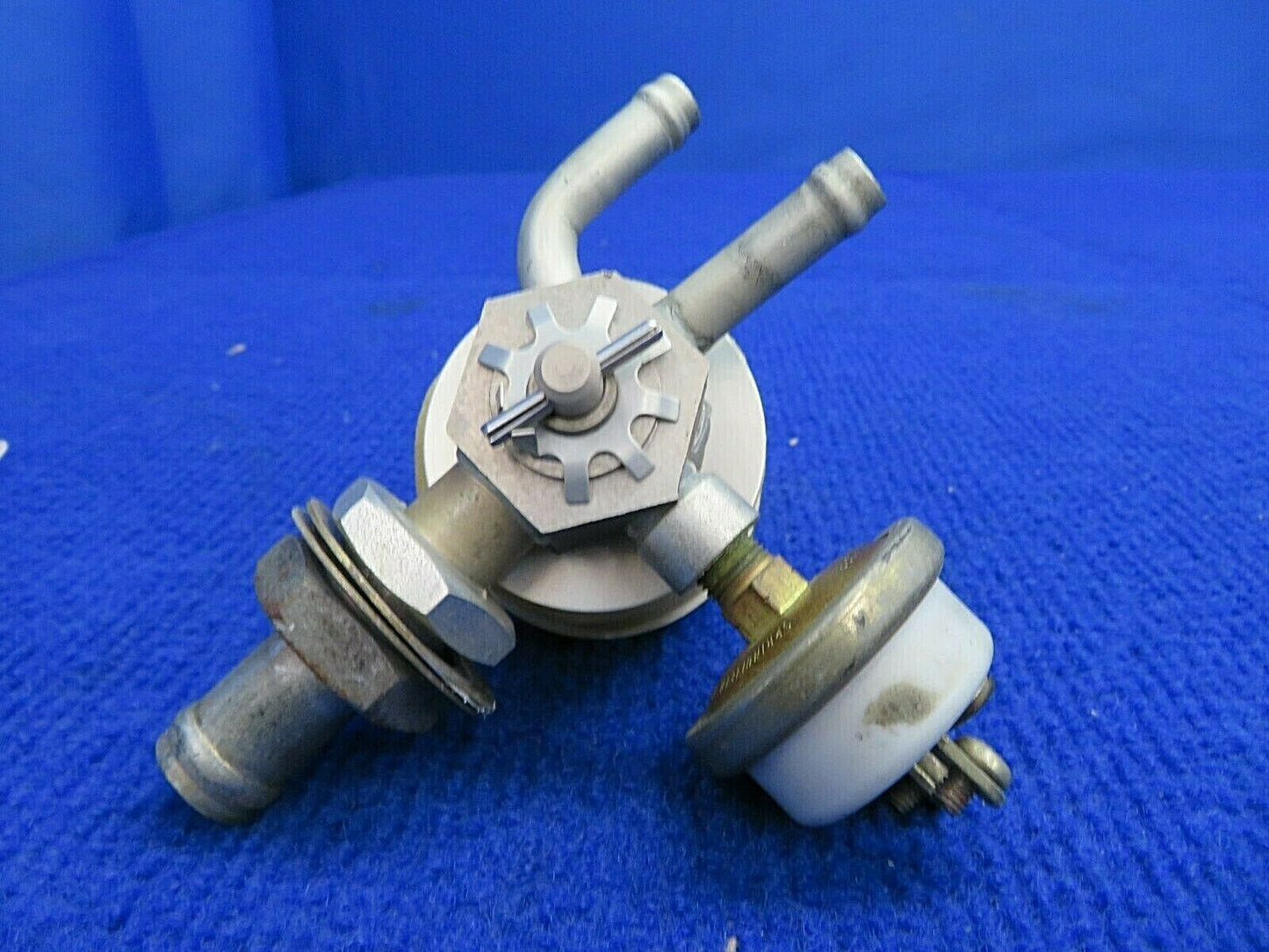 Piper PA-28R-201T Airborne Vacuum Regulating Valve P/N 2H3-19 (0222-743)