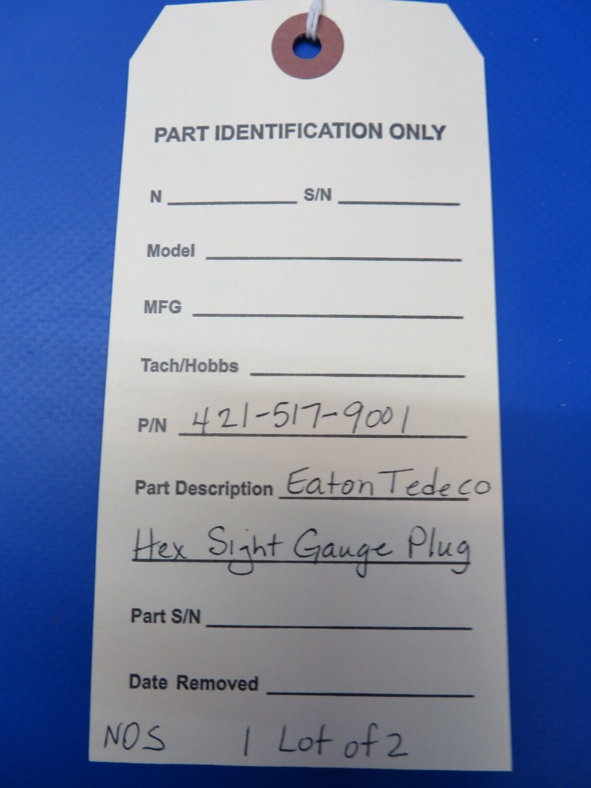 Eaton Tedeco Hex Sight Gauge Plug P/N 421-517-9001 LOT OF 2 NOS (1022-345)