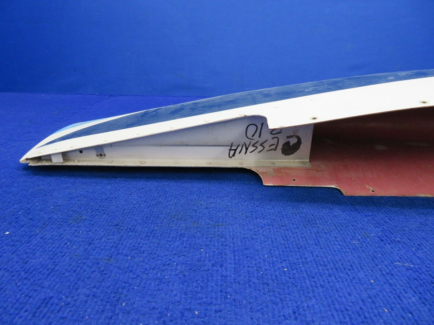 Cessna 210 Wing Tip LH P/N 1221111-203 (0322-381)